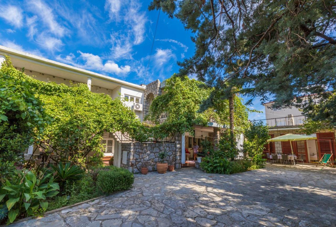 Apartments With A Parking Space Selce, Crikvenica - 2381 Exterior photo